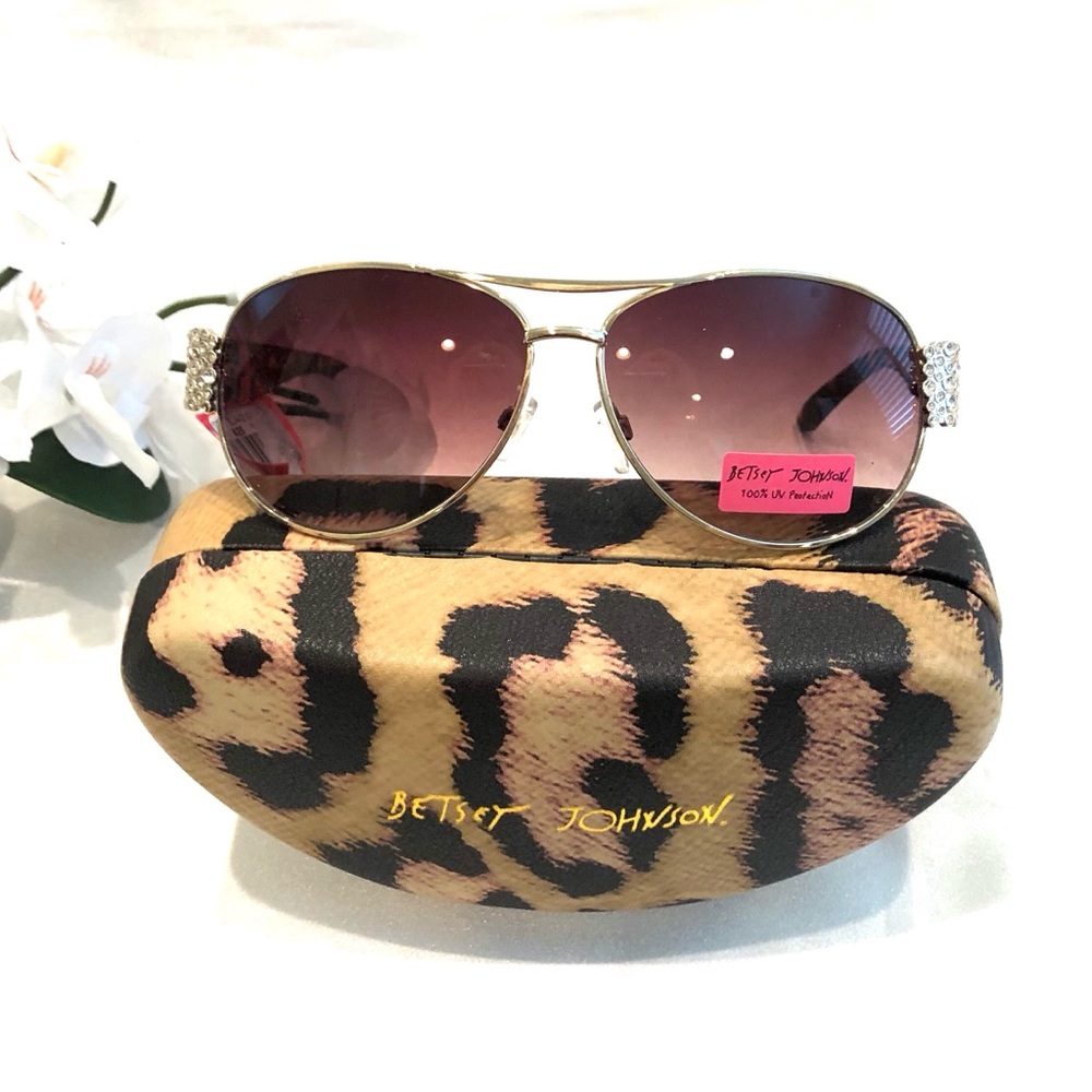🌺Betsey Johnson Aviator Glam Bling Sunglasses NWT